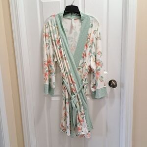 Flora Nikrooz Floral Robe Women's Size XL Polka Dot Trim Tie Belt Feminine NWOT